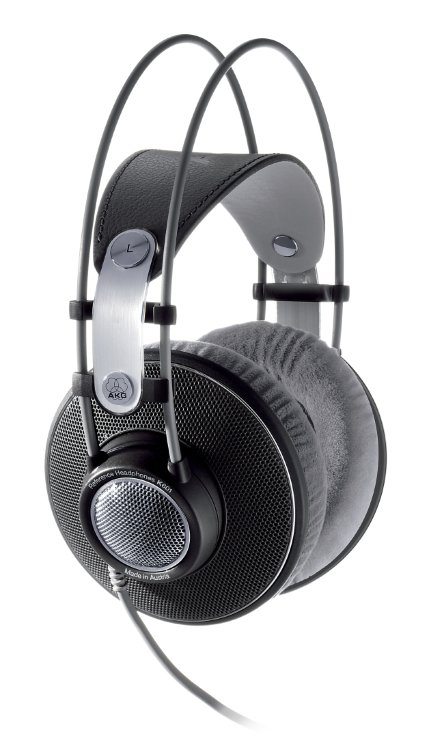 AKG K601 Наушники динамические открытого типа, HiEnd, мембрана Varimotion, 12-39800 Гц, 120 Ом, чувствительность 101 дБ/В, максимальная выходная мощность 200 мВт, кабель 3 м, Jack 1/8", адаптер 1/8"-1/4", масса без кабеля 240 г