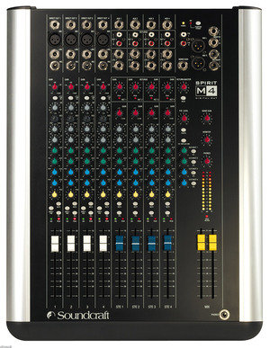 SOUNDCRAFT SPIRIT M4 Микшерный пульт