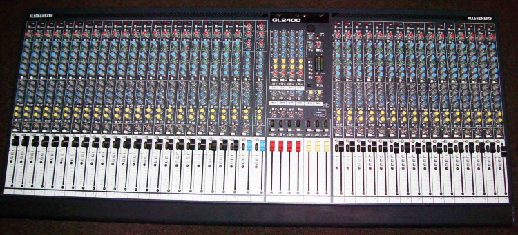 Allen&Heath GL2400-40 Микшерный пульт