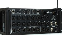 BEHRINGER XR18 Микшерный пульт