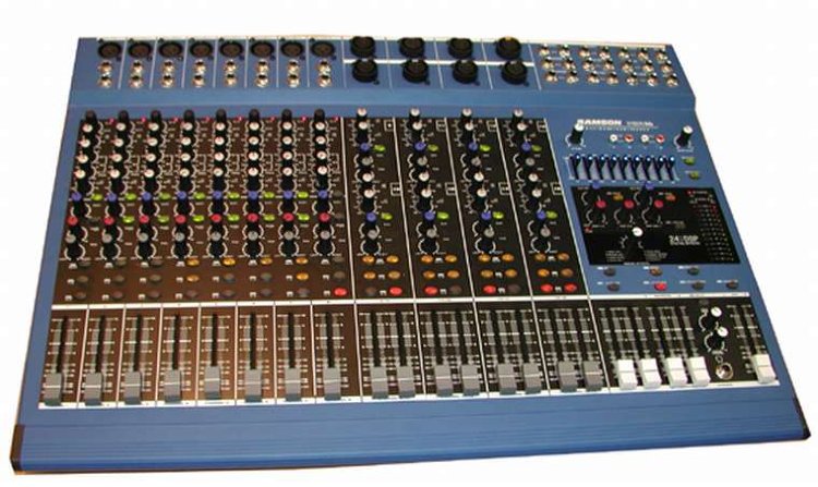 SAMSON MDR 16 Микшерный пульт 8 микр./лин входов/4 стерео входа/4 AUX/ 24-бит DSP