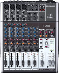 BEHRINGER XENYX 1204USB Микшерный пульт