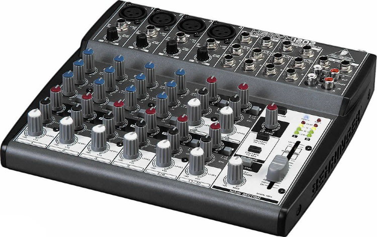 BEHRINGER XENYX1202 Микшерный пульт