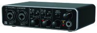 BEHRINGER UMC202 Аудиоинтерфейс