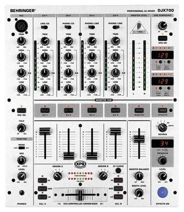 BEHRINGER DJX700 DJ микшер